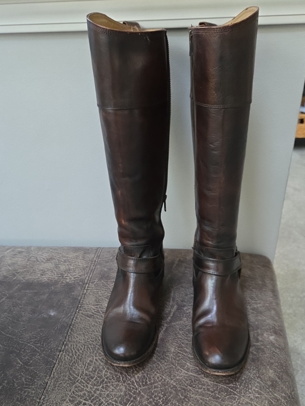 RARE / HTF Extended/Wide Calf Frye Melissa Harness Inside Zip  - Brown, Size 8